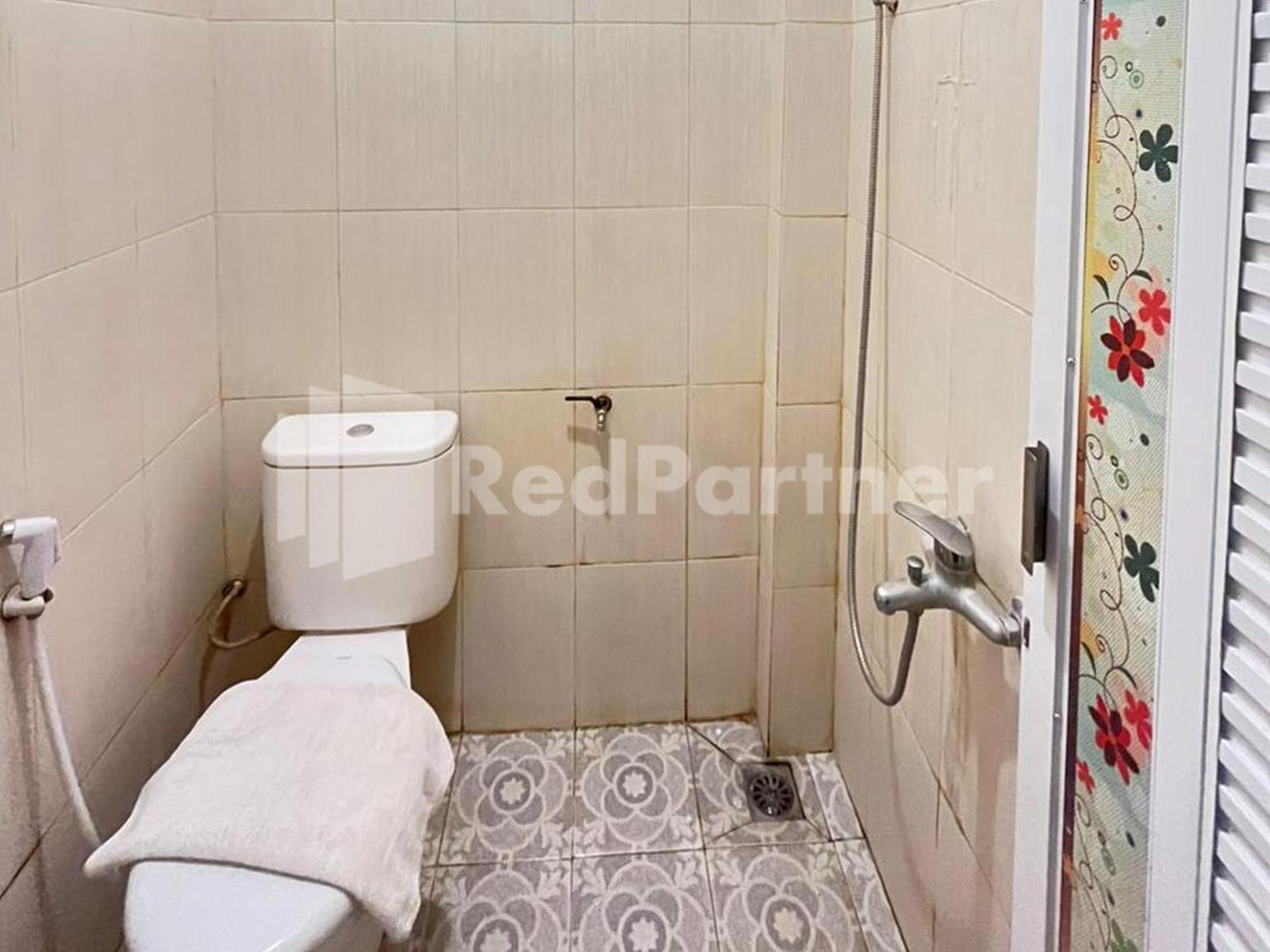 Hotel Andono Near Yia Mitra Reddoorz Temon Εξωτερικό φωτογραφία