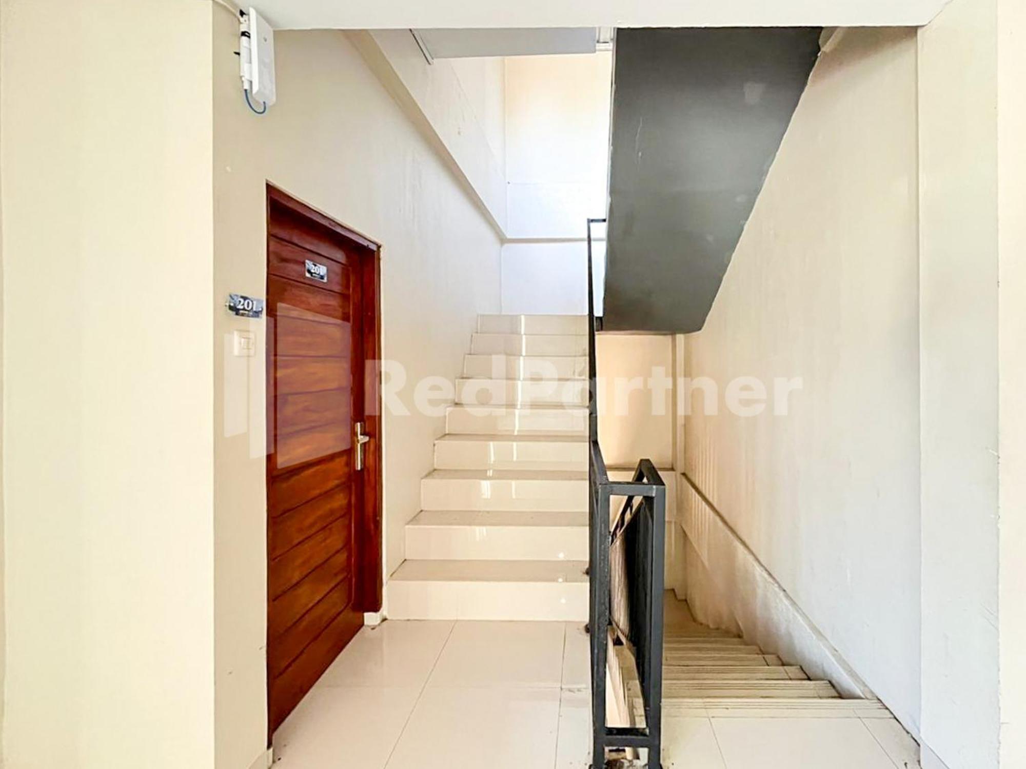 Hotel Andono Near Yia Mitra Reddoorz Temon Εξωτερικό φωτογραφία